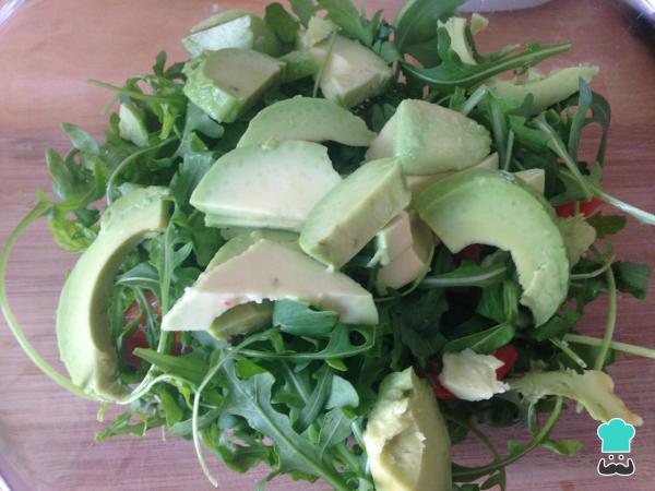 Recette de salade d'avocat et de roquette - Étape 5
