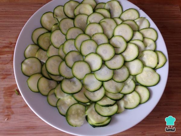Recette de salade de courgettes crues – Étape 3