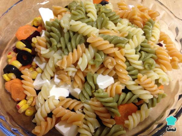 Recette de salade de pâtes à la betterave - Étape 6