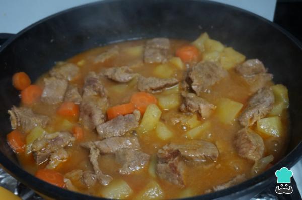 Recette de ragoût de viande aux pommes de terre - Étape 8