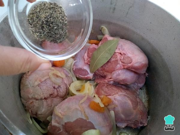 Recette de joues de porc ibérique au vin rouge - Étape 3