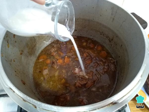 Recette de Joues de porc ibérique au vin rouge - Étape 6