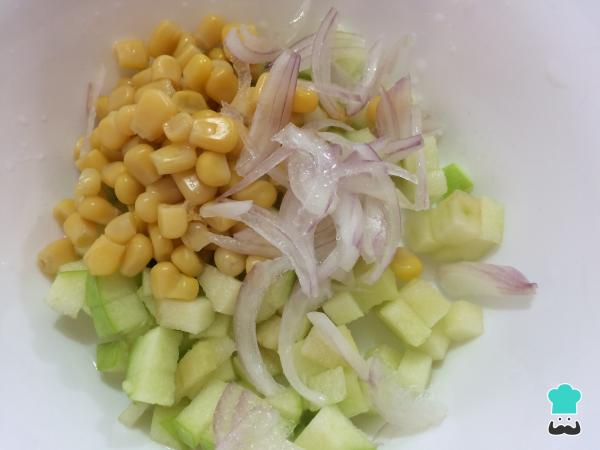 Recette de Salade de Saumon Fumé aux Pommes - Étape 2