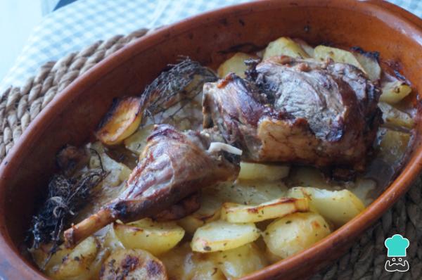 Recette de Gigot d'Agneau au Four au Vin Blanc