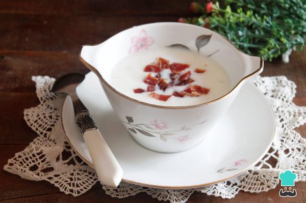 Recette de crème d'oignons pour 4 personnes