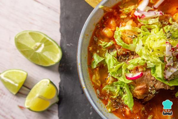 Recette de pozole de poulet rouge