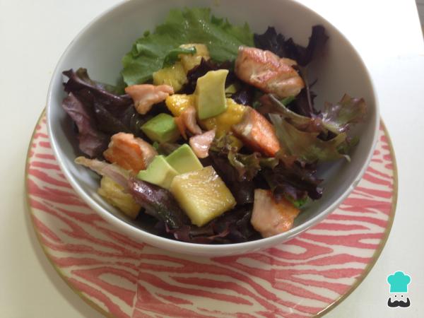 Recette de salade de saumon frais aux fruits