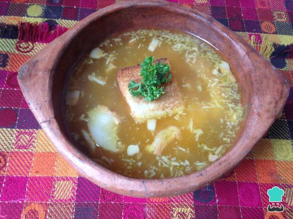 Recette de soupe à l'ail maison