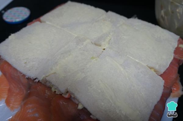 Recette de Cake au Saumon Fumé avec Pain de mie - Étape 12