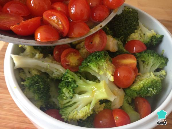 Recette de salade de brocoli et tomates - Étape 4