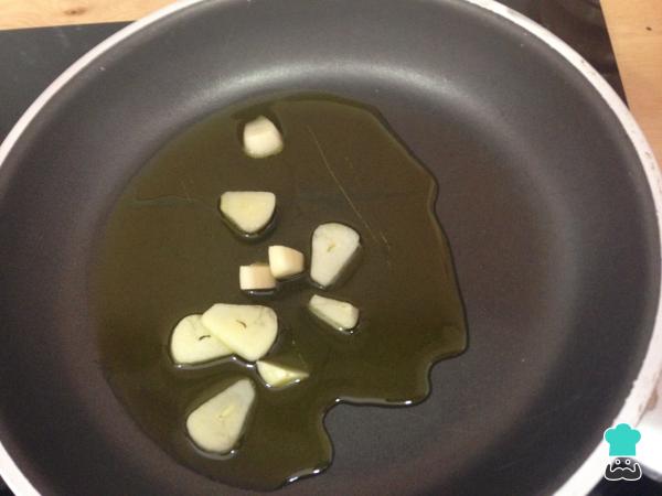 Recette de salade de chou-fleur à l'ail sauté - Étape 3