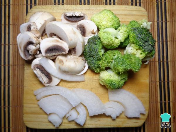 Recette de saumon cuit à la vapeur au micro-ondes - Étape 2