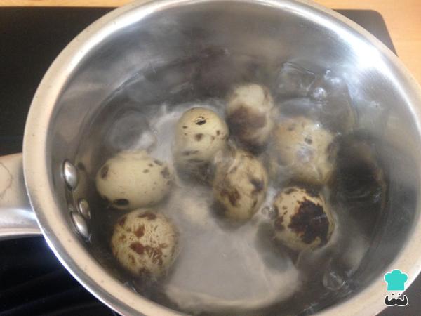 Recette de salade aux œufs de caille - Étape 2