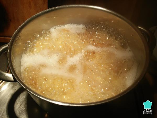 Recette de spaghettis à la crème - Étape 1