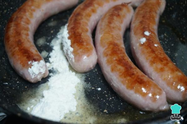 Recette Saucisses au vin - Étape 2