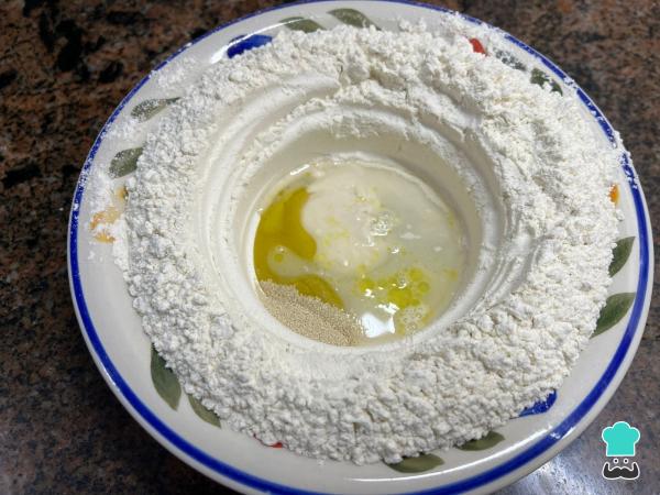 Recette de pizza fugazzeta - Étape 1