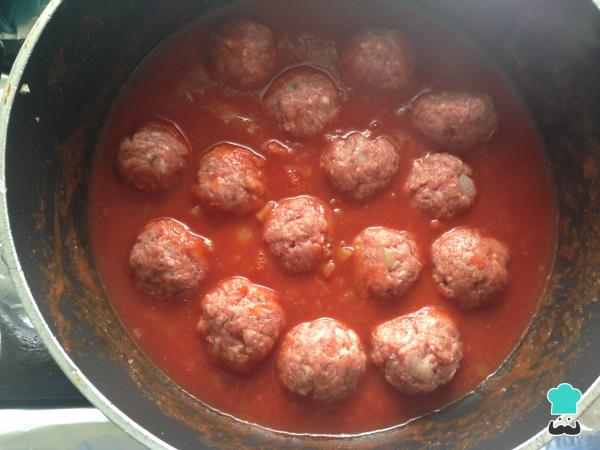 Recette de ragoût de boulettes de viande – Étape 5