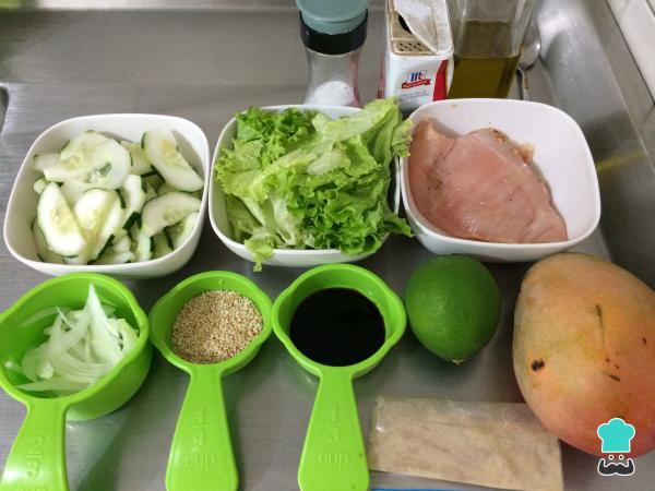 Recette de salade de poulet asiatique - Étape 1