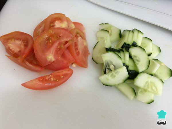 Recette de salade d'épinards et de tomates - Étape 2