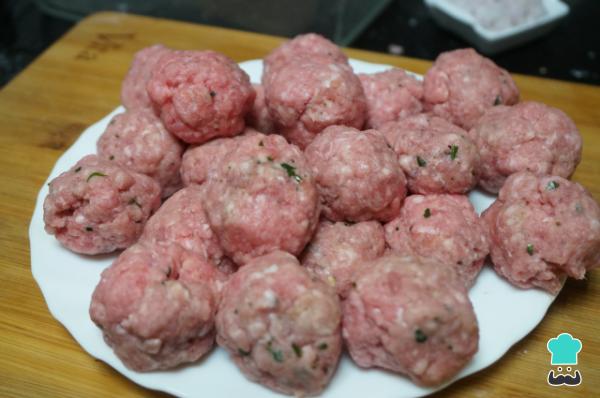 Recette de Boulettes de viande aux pommes de terre - Étape 1