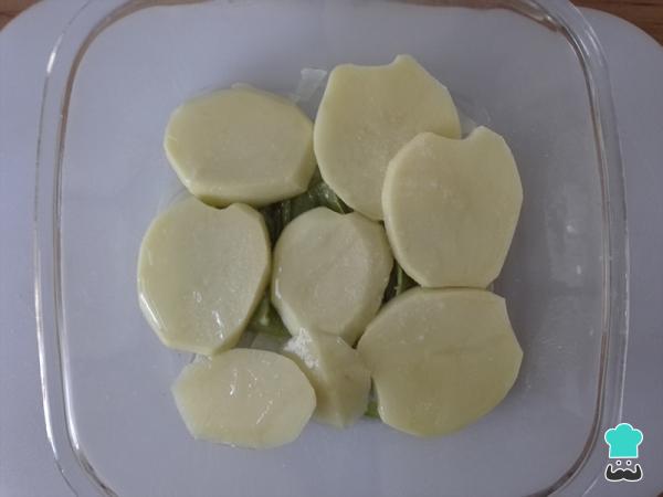 Recette de Merlu au Four au Citron et au Vin - Étape 3