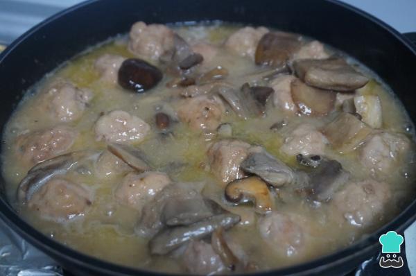 Recette de Boulettes de viande aux champignons facile et savoureuse - Étape 7