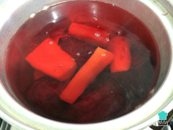 Recette de Salade de betteraves et de carottes aux œufs - Étape 2