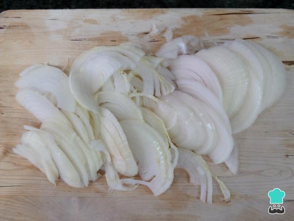 Recette de Dorada au four avec pommes de terre et poivrons - Étape 3