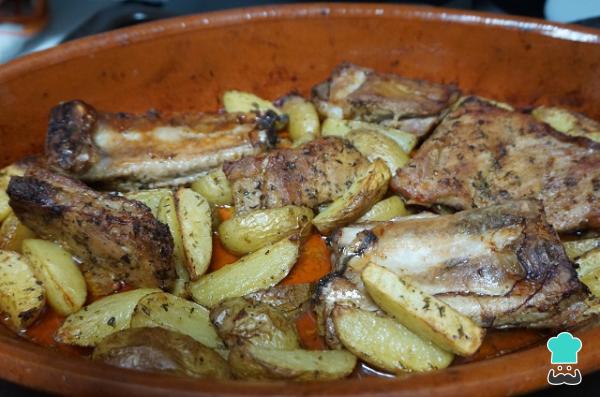 Recette de Côtes levées marinées aux pommes de terre au four - Étape 7