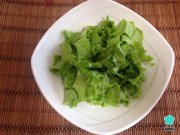 Recette de salade d'ananas et de laitue - Étape 2