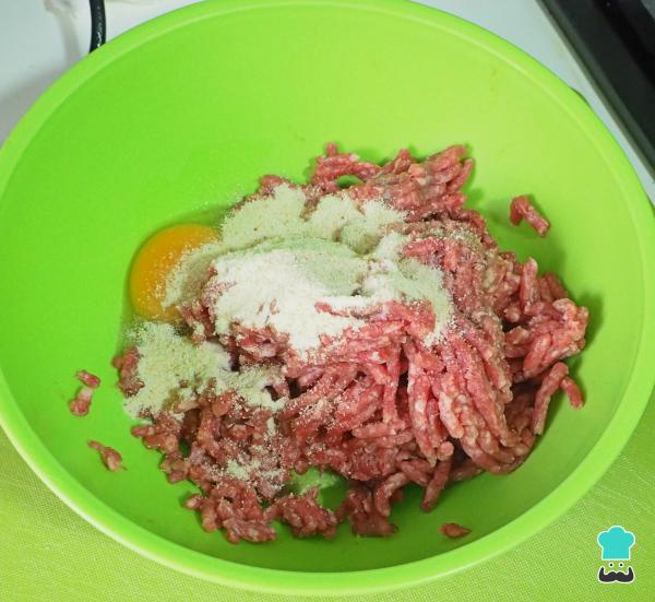 Recette de Boulettes de Viande Maison à la Tomate - Étape 3