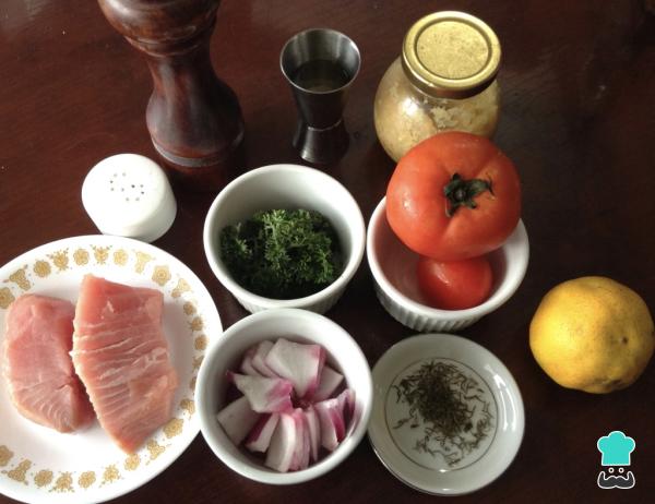 Recette de Thon aux oignons et tomates - Étape 1