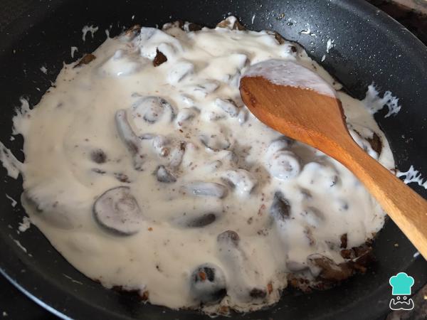 Recette de thon sauce aux champignons - Étape 5