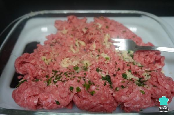 Recette de Mini Burgers Maison à la Viande Hachée - Étape 1