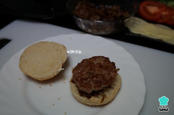 Recette de Mini Burgers Maison à la Viande Hachée - Étape 7