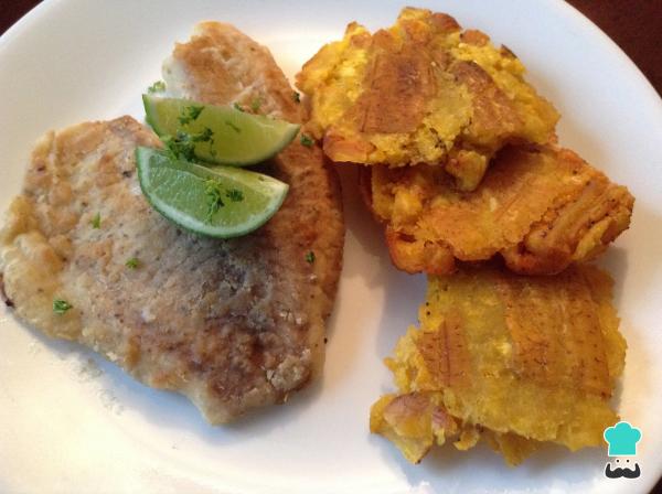 Recette de Tilapia frit aux patacones - Étape 11