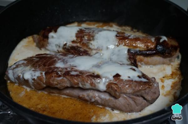 Recette de Filet mignon de porc sauce parmesan - Étape 4