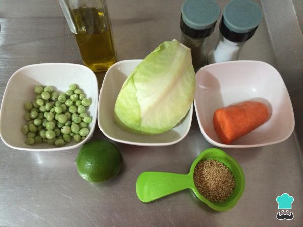 Recette de salade de chou et de pois - Étape 1