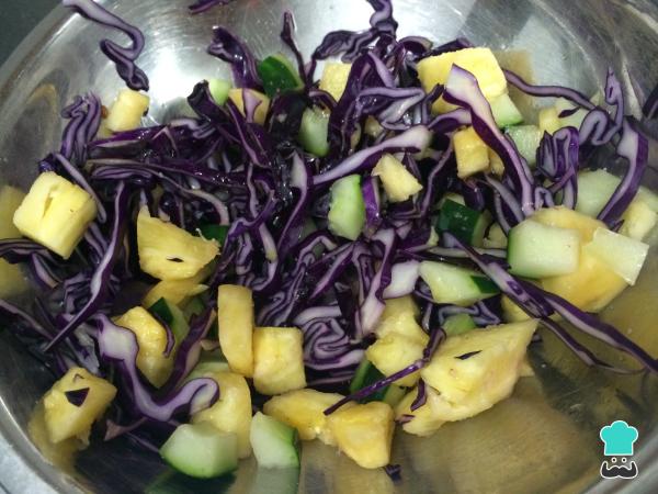 Recette de salade de chou rouge à l'ananas - Étape 4