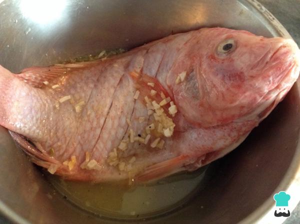 Recette de mojarra frite avec salade - Étape 4