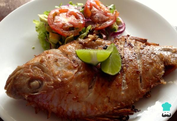 Recette de mojarra frite avec salade - Étape 12