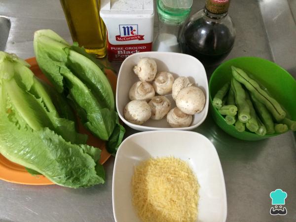 Recette de Salade Fraîche aux Champignons - Étape 1