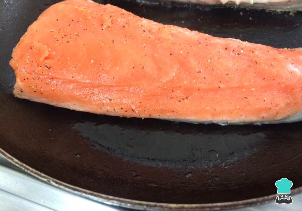 Recette de Saumon glacé à la mandarine et au miel - Étape 3