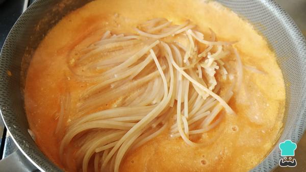 Recette de Spaghettis Rouges à la Tomate - Étape 5