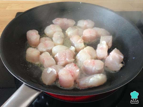 Recette de Lotte à la Sauce aux Noix - Étape 7