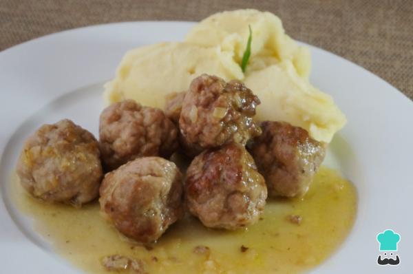 Recette de Boulettes de Viande avec purée