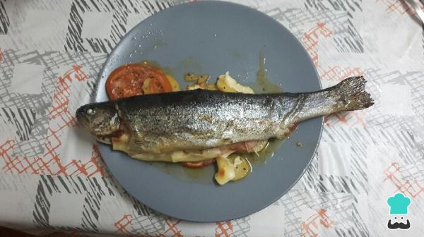 Recette de Truite au four avec bacon et fromage