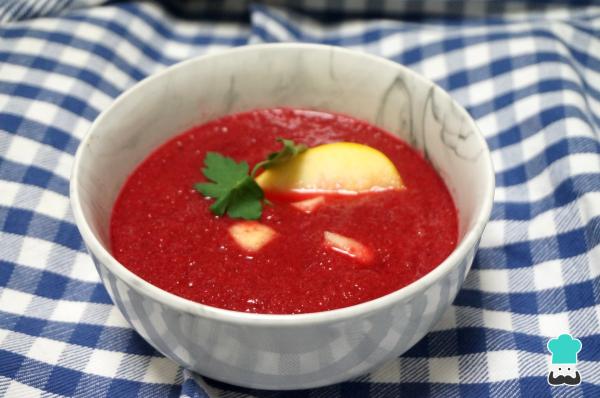 Recette de gaspacho de betterave et de pomme