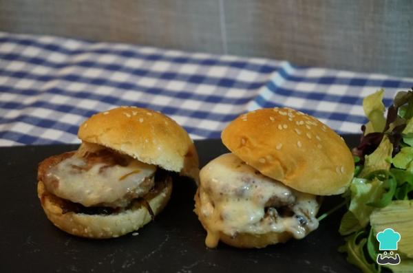 Recette de mini burgers maison à la viande hachée