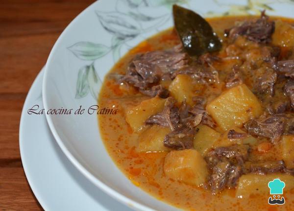 Recette de queue de bœuf aux pommes de terre compotées